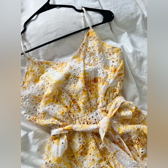 Express Printed Eyelet V-Neck Tie Waist Tiered Trapeze Dress Size XS - Picture 2 of 5